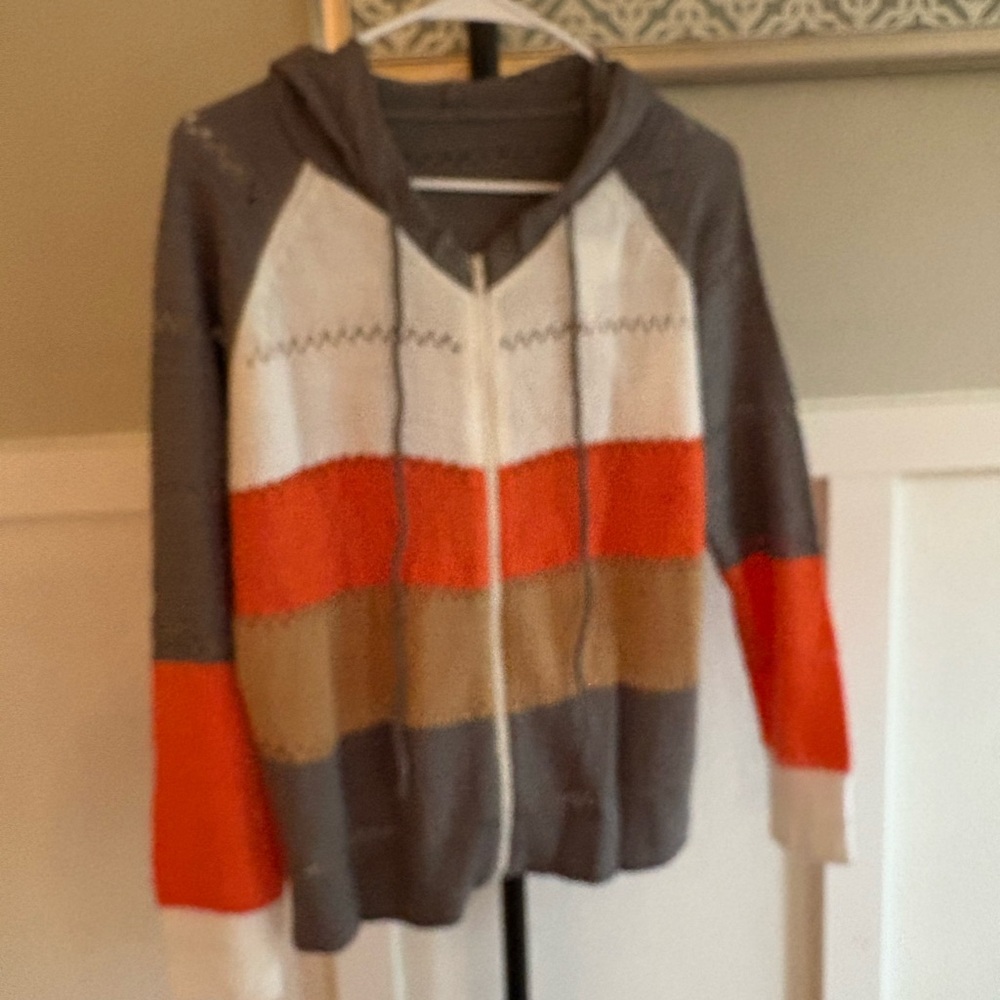 🍁FALL VIBES 🍁Orange, Gray and White Women's Sweater